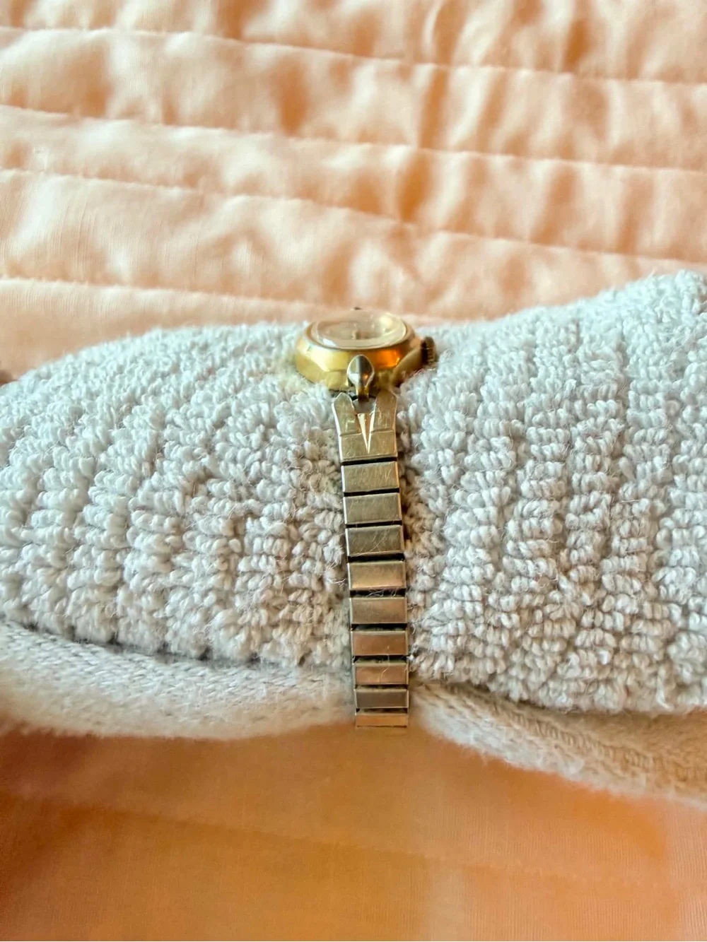Timex Gold Tone Oval Ladies Watch with Champagne Dial ( Working )